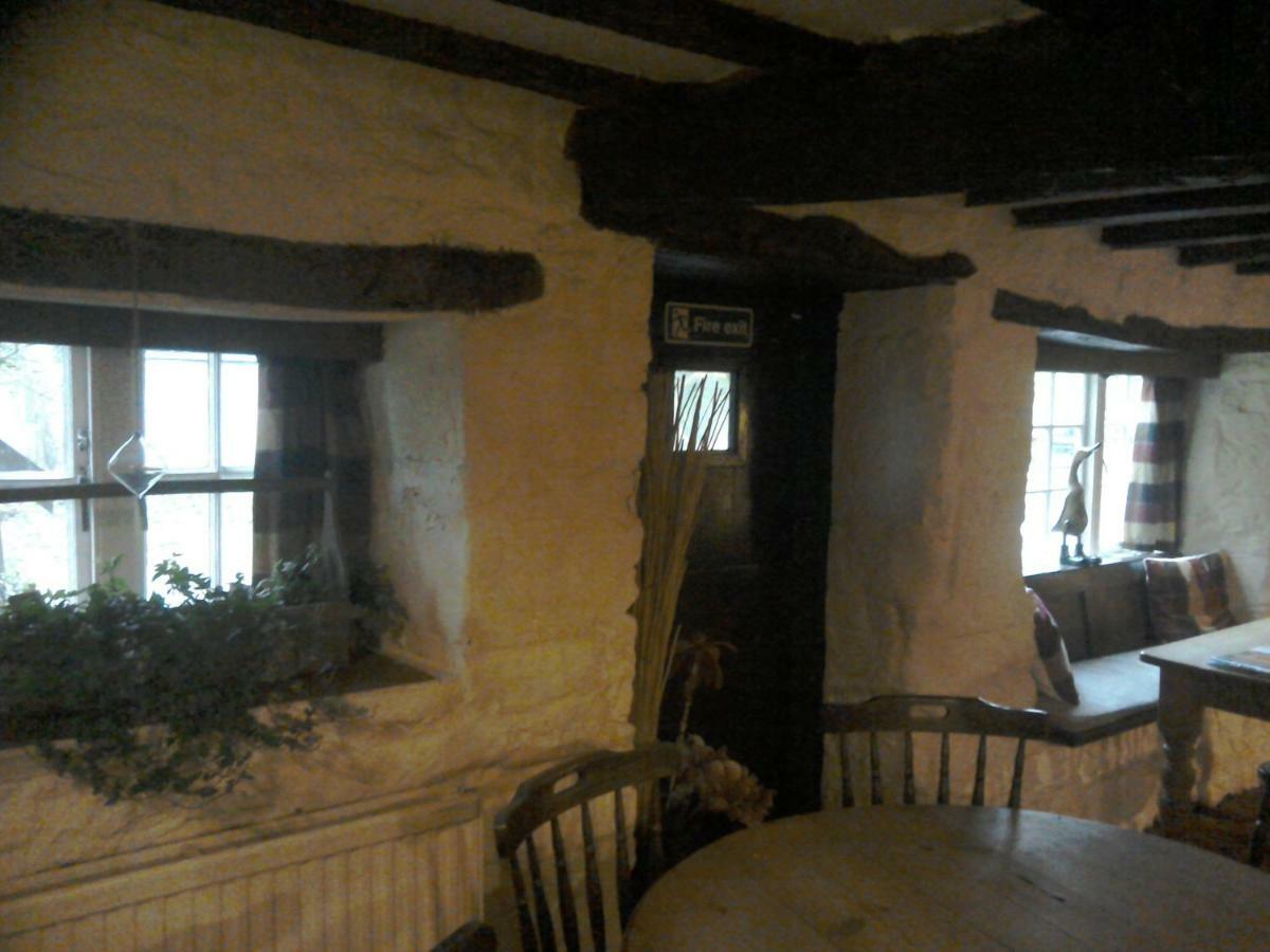 The Crown Inn Alvediston Eksteriør billede