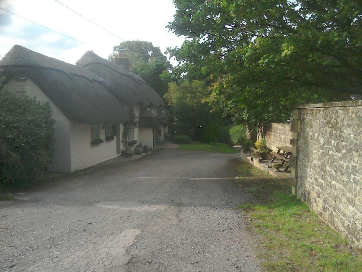 The Crown Inn Alvediston Eksteriør billede