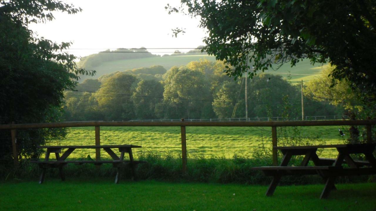 The Crown Inn Alvediston Eksteriør billede